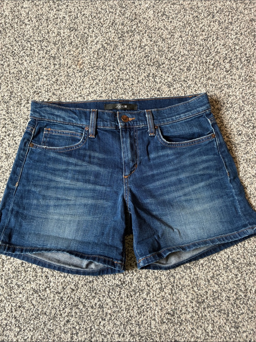 Joe's Jeans Indigo Washed Denim Women’s Shorts. Size 28.